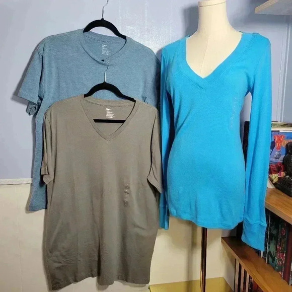 Gap Medium Bundle of 3 Bright Blue Gray Bright Blue Longsleeve / Short Sleeve - Picture 1 of 11